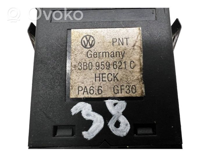 Volkswagen PASSAT B6 Stiklo šildymo elektra jungtukas 3B0959621C