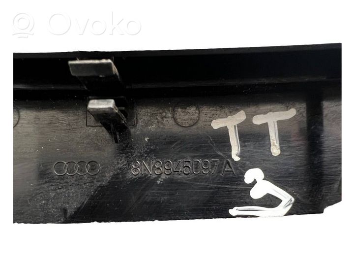 Audi TT Mk1 Luce d’arresto centrale/supplementare 8N8945097A