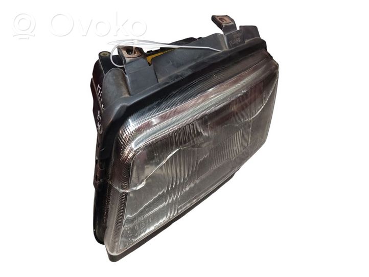 Audi A4 S4 B5 8D Lampa przednia 8D0941003E