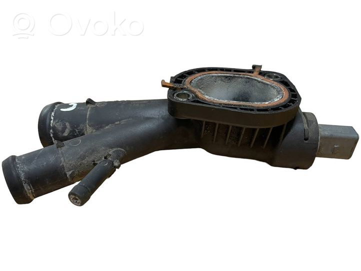 Volkswagen Jetta VI Termostat / Obudowa termostatu 	 03L121131AA