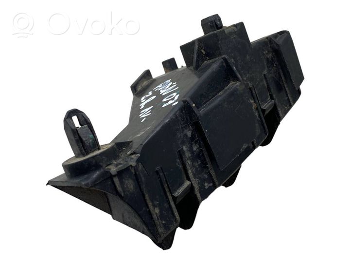 Toyota Avensis T250 Galinis laikiklis bamperio 5256205020