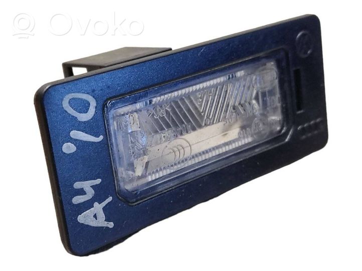 Audi A4 Allroad Lampa oświetlenia tylnej tablicy rejestracyjnej 8T0943021