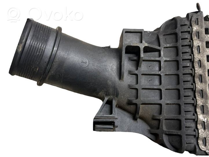 Audi A5 8T 8F Chłodnica powietrza doładowującego / Intercooler 8K0145805G