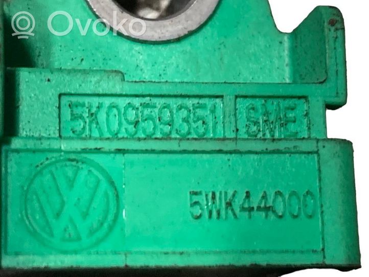 Volkswagen Touran II Airbag deployment crash/impact sensor 5K0959351