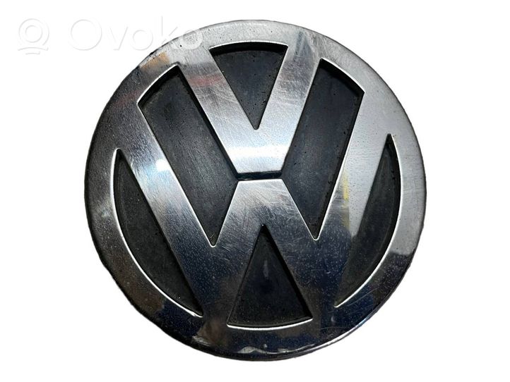 Volkswagen Jetta VI Manufacturers badge/model letters 1K5853630