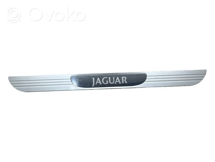 Jaguar XJ X350 Etuoven kynnyksen suojalista XR835413208