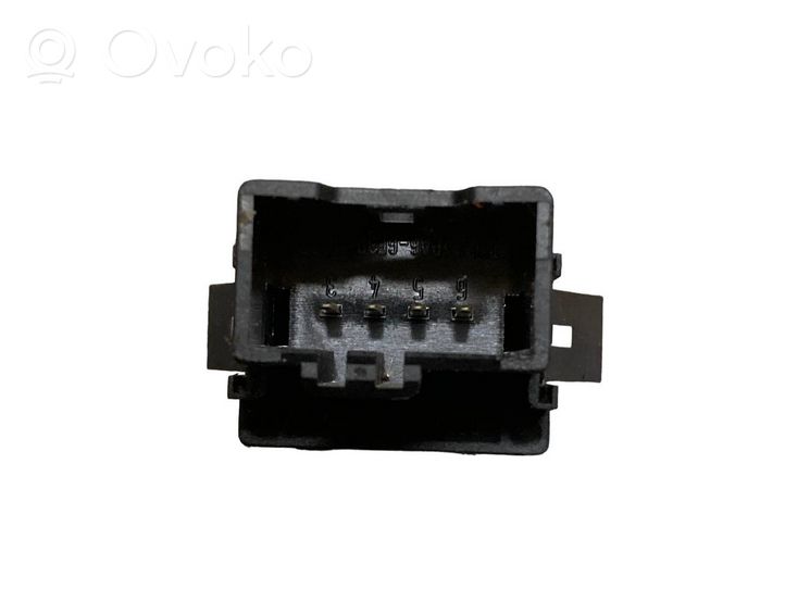 Volkswagen Polo Seat heating switch 6Q0963563