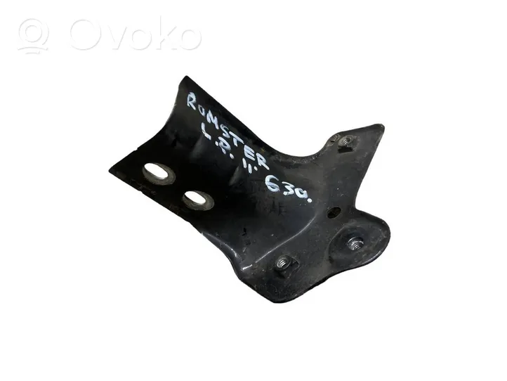 Skoda Roomster (5J) Supporto di montaggio del parafango 5J0821141A