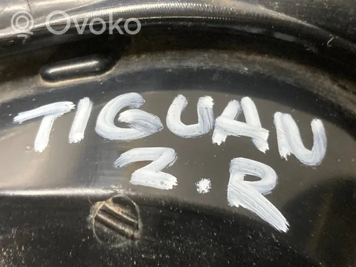 Volkswagen Tiguan Lampy tylnej klapy bagażnika 5N0945094B