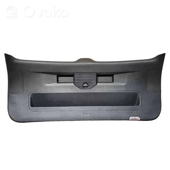 Volkswagen Touareg II Rivestimento portellone 7P6867601