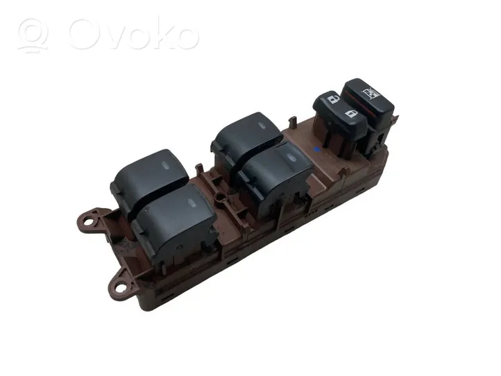 Toyota Verso Elektrisko logu slēdzis 8404005040