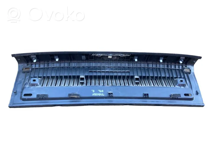 Volkswagen Tiguan Rivestimento di protezione sottoporta del bagagliaio/baule 5N0863459