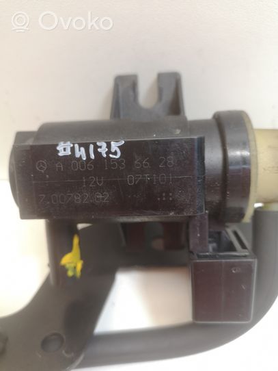 Mercedes-Benz A W169 Vacuum valve A0061536628