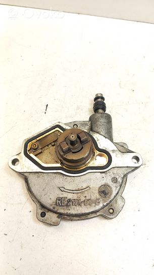 Mercedes-Benz SLK R171 Alipainepumppu A2712300465