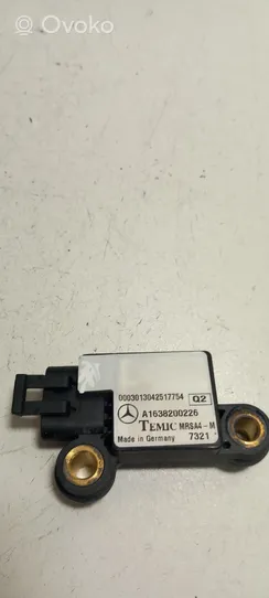 Mercedes-Benz ML W163 Sensor impacto/accidente para activar Airbag A1638200226