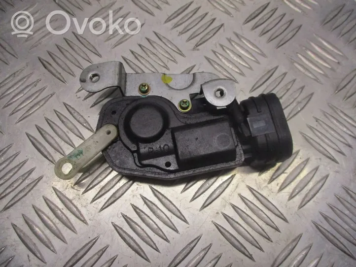 Daihatsu YRV Tavaratilan luukun hydrauliikkasarja 