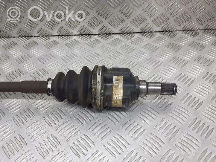 Toyota Yaris Semiasse anteriore 00000779