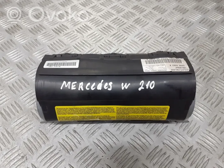 Mercedes-Benz E W210 Airbag de passager 2108600705