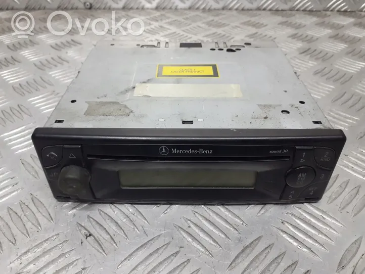 Mercedes-Benz Vaneo W414 Radio/CD/DVD/GPS-pääyksikkö A0048201486