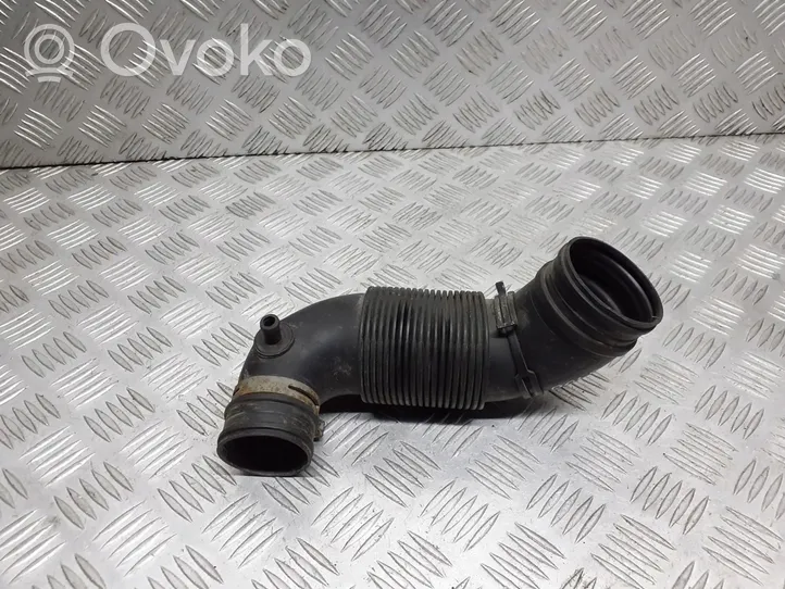 Volkswagen Polo IV 9N3 Risuonatore di aspirazione 6Y0129684B