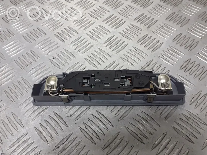 Audi A4 S4 B5 8D Rivestimento della console di illuminazione installata sul rivestimento del tetto 8D0947111AA