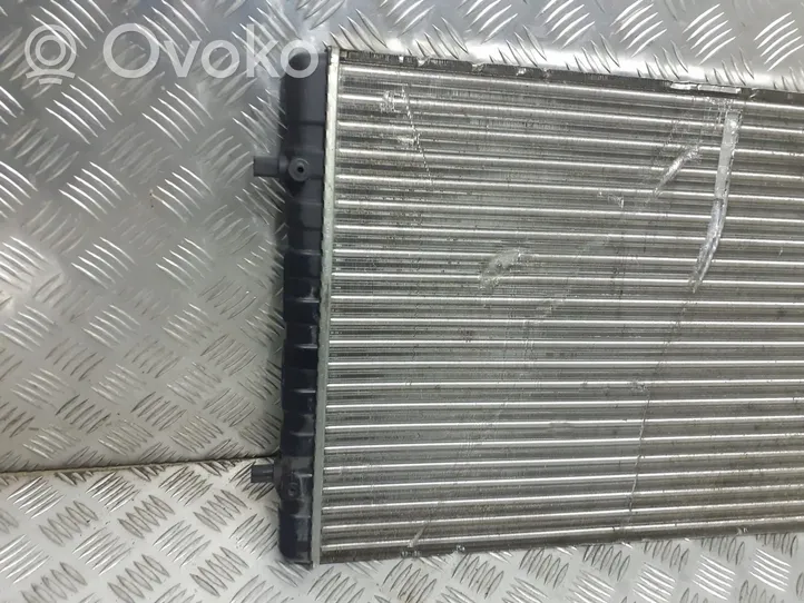 Volkswagen Golf IV Radiateur de refroidissement 