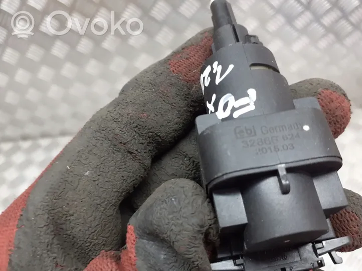 Volkswagen Fox Brake pedal sensor switch 32866624