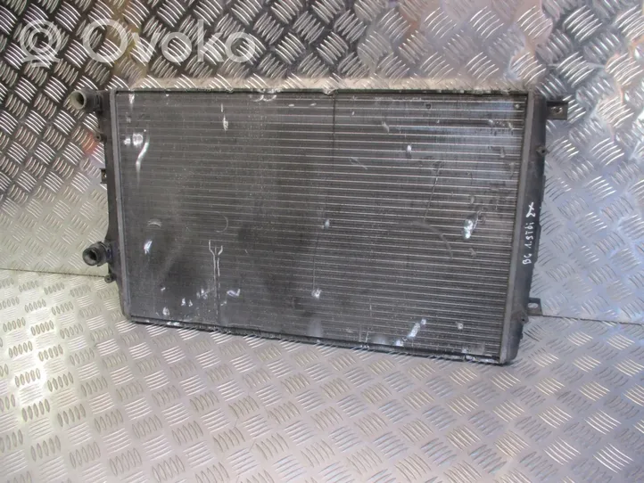 Volkswagen PASSAT B6 Coolant radiator 