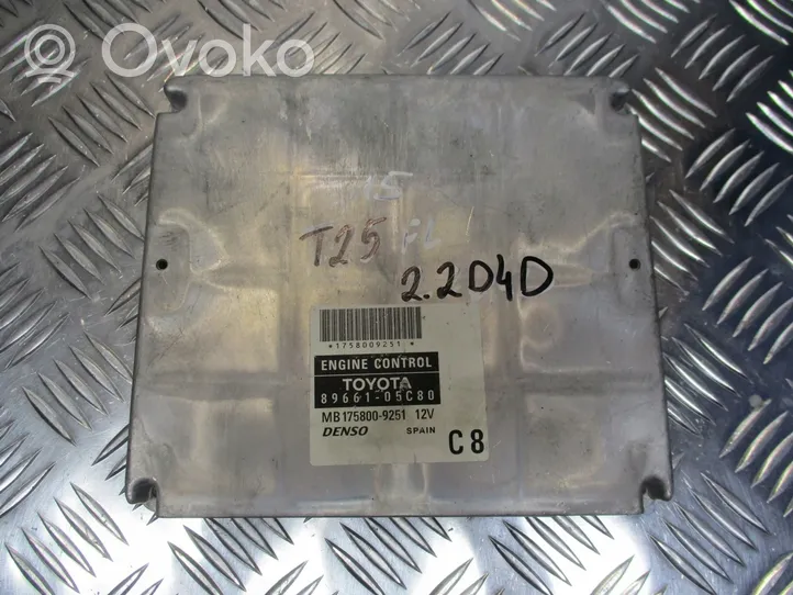 Toyota Avensis T250 Calculateur moteur ECU 89661-05C80