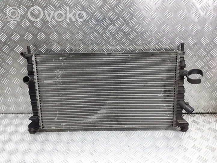 Ford Focus Dzesēšanas šķidruma radiators 3M5H-8005-TL