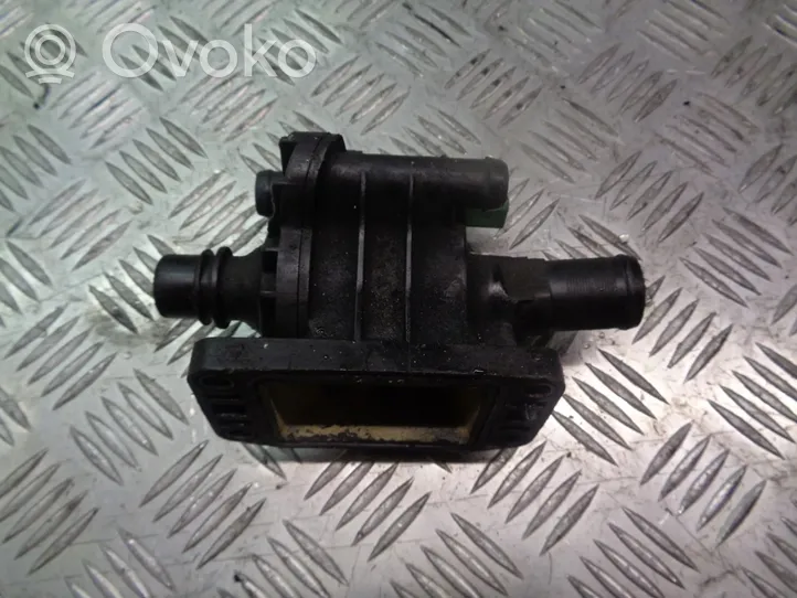 Ford Focus Obudowa termostatu 9647767180