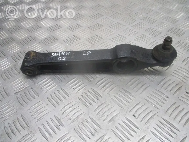 Chevrolet Spark Brazo de suspensión delantero 