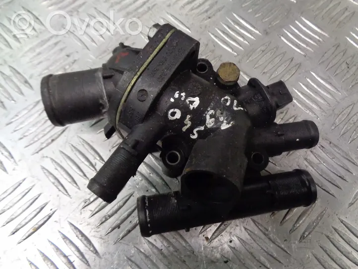 Volvo S40 Boîtier de thermostat 8200065390