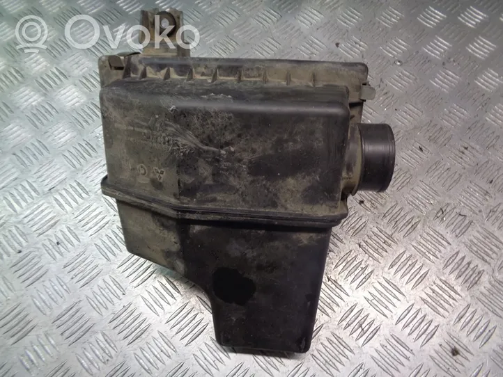 Mitsubishi Colt CZ3 Boîtier de filtre à air 0371944