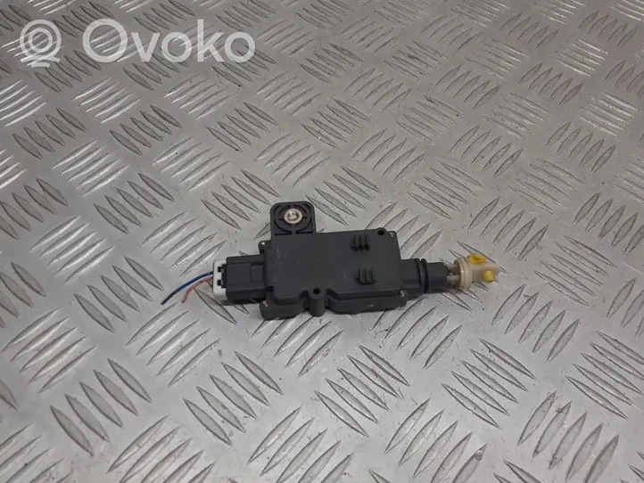 Nissan Primera Tavaratilan luukun hydrauliikkasarja 84680-9F500