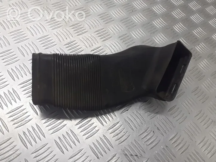 Volkswagen PASSAT B5 Intake resonator 8D0129617