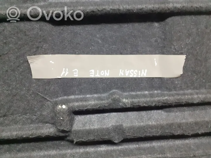Nissan Note (E11) Bandeja del maletero 