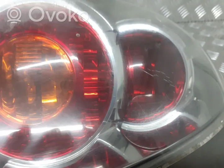 Toyota Corolla Verso E121 Lampa oświetlenia tylnej tablicy rejestracyjnej 