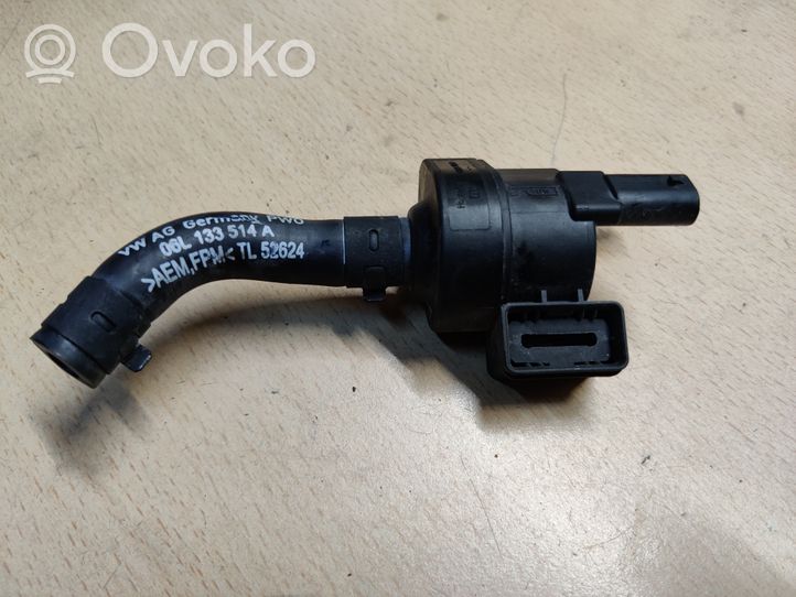 Volkswagen Jetta VI Breather valve 06H906517T