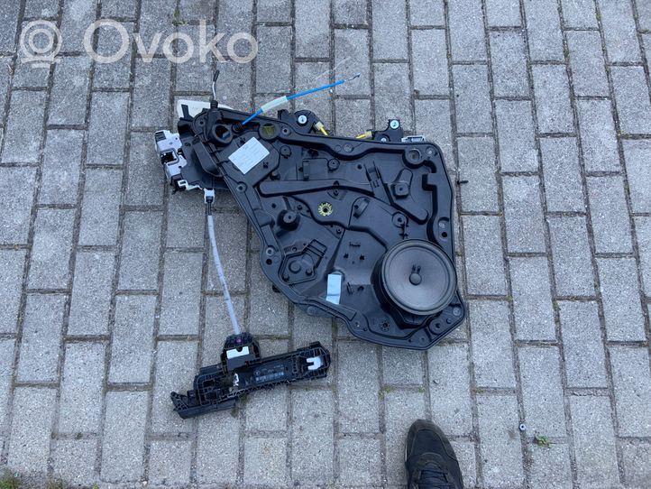 Mercedes-Benz CLA C117 X117 W117 El. Lango pakėlimo mechanizmo komplektas A1177320108