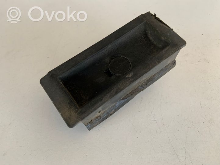 Audi A6 S6 C7 4G Base della presa Jacking 4G0802847