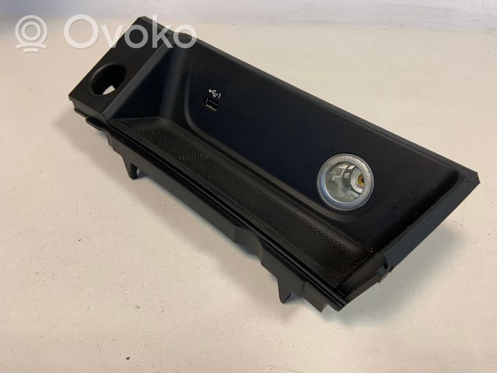 Audi A5 Console centrale avant, garniture d'allume-cigare/cendrier 8W1864131C