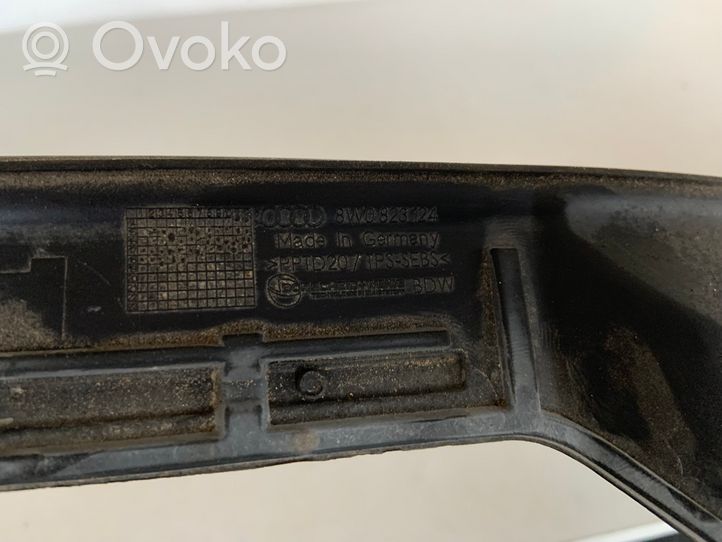 Audi A4 S4 B9 Inne części komory silnika 8W0823124