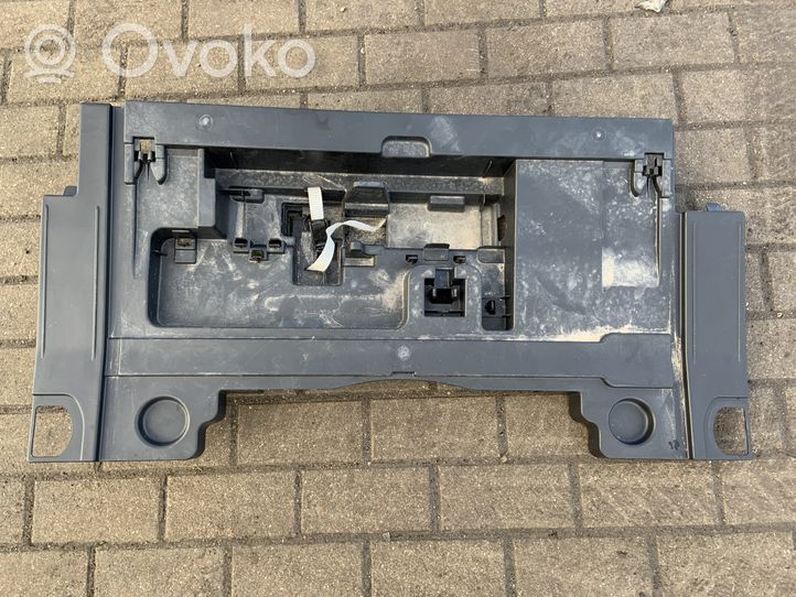 Audi A4 S4 B9 Skrzynka narzędziowa 8W8863373