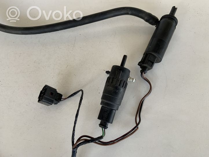 Audi Q7 4L Pumpe Scheibenwaschanlage 3B0955681