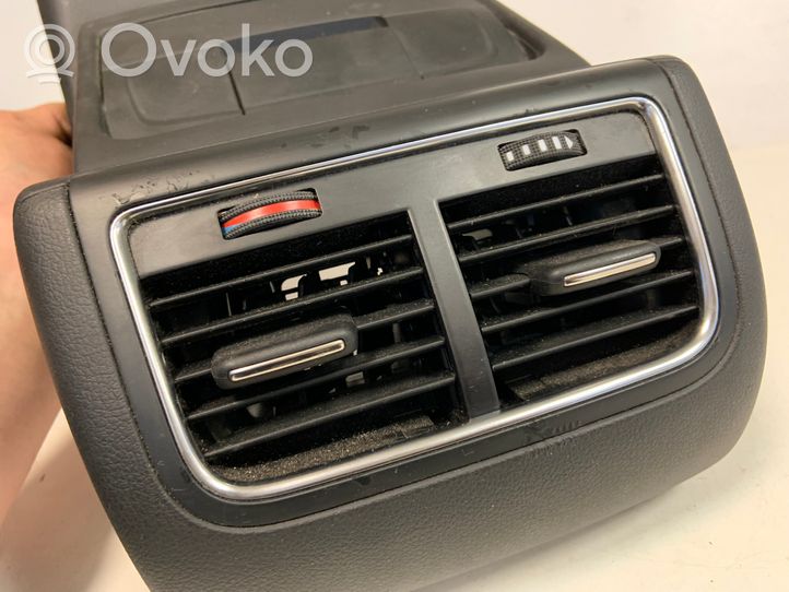 Audi Q5 SQ5 Takaosan ilmakanavan tuuletussuuttimen ritilä 8K0864376