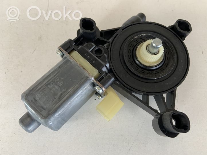 Audi Q7 4M Front door window regulator motor 8W0959802