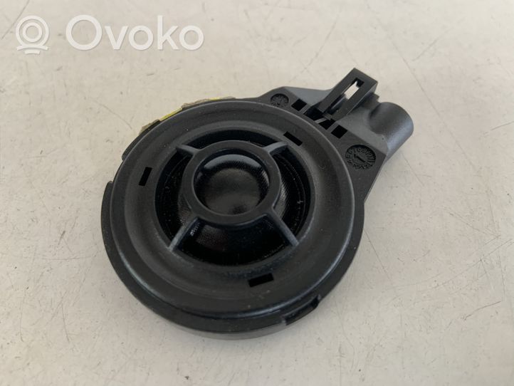 Audi A4 S4 B9 Głośnik wysokotonowy drzwi przednich 8W0035399A