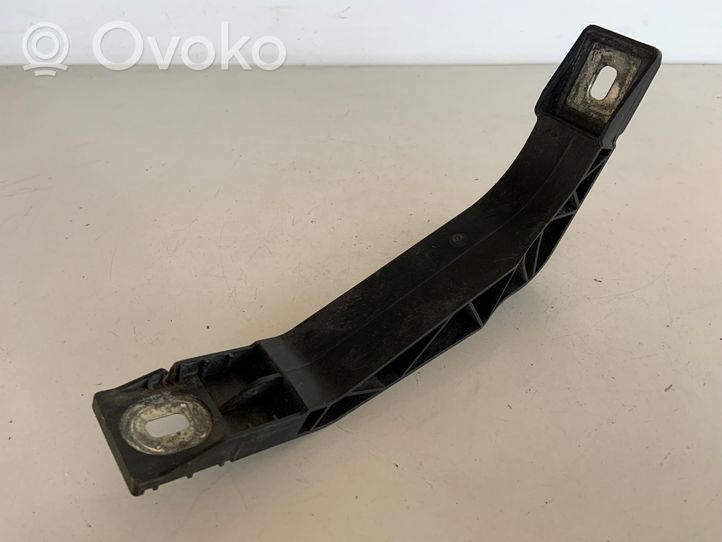 Audi Q3 8U Soporte para el marco panal de radiador 8U0805528