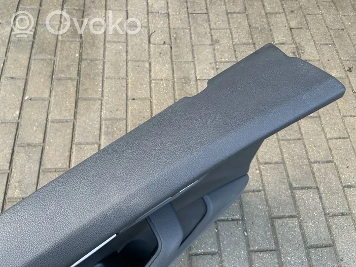 Audi Q7 4M Rivestimento del pannello della portiera anteriore 4M2867105G